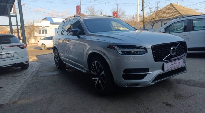 Volvo XC90