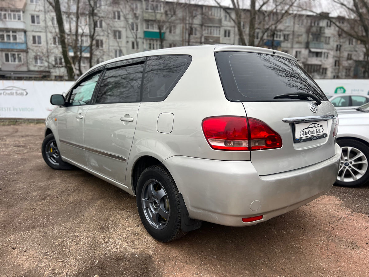 Toyota Avensis Verso