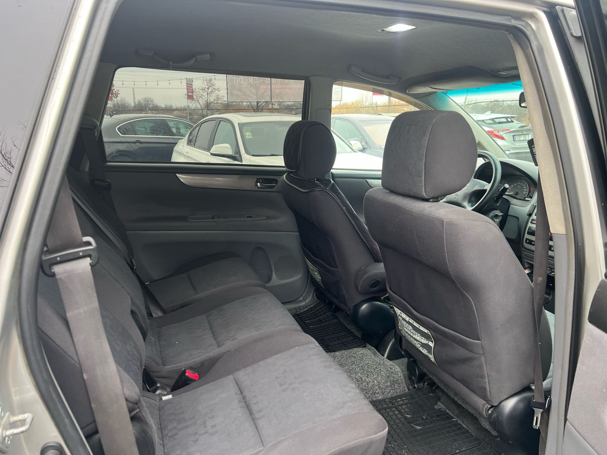 Toyota Avensis Verso