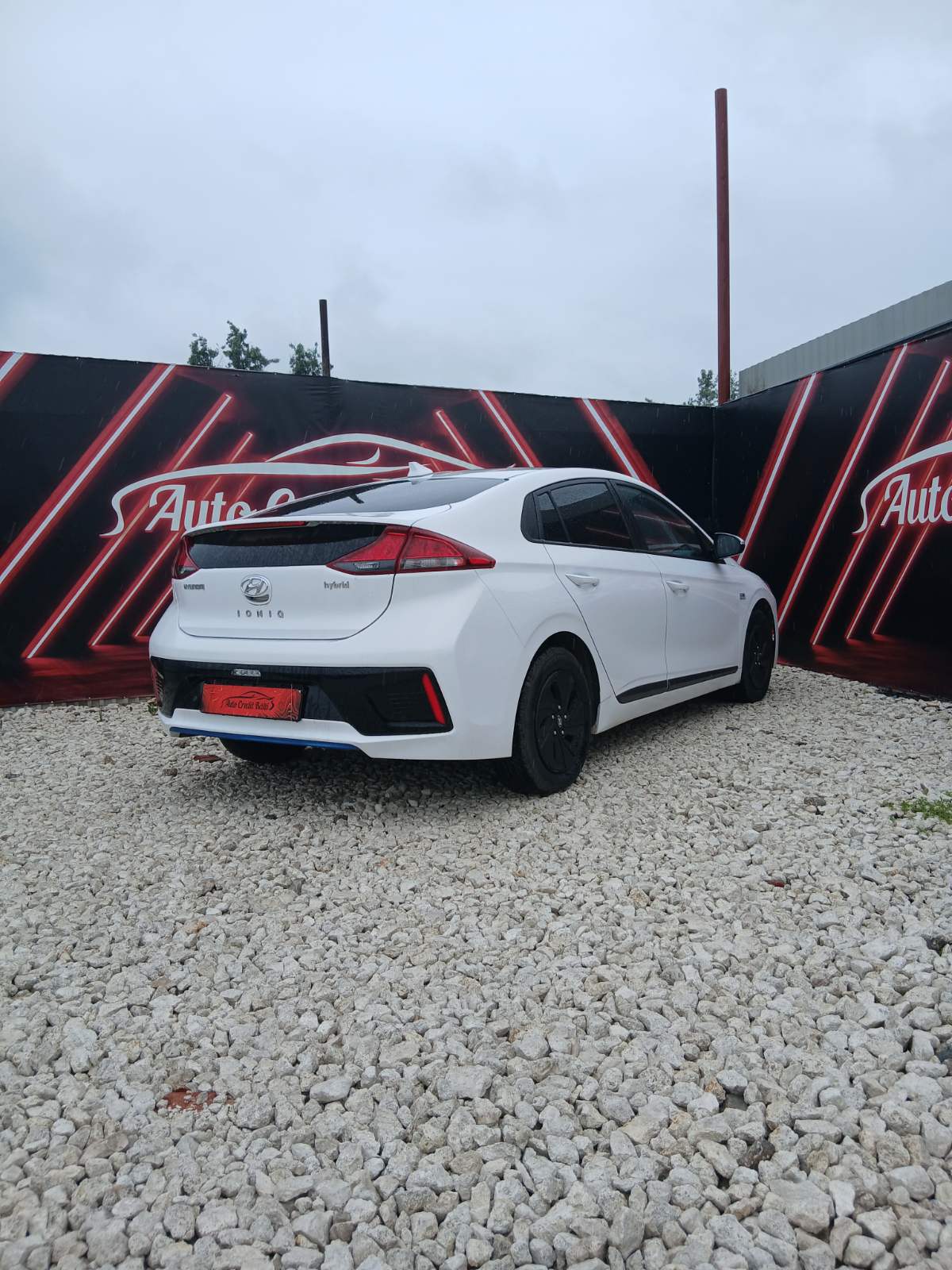 Hyundai IONIQ