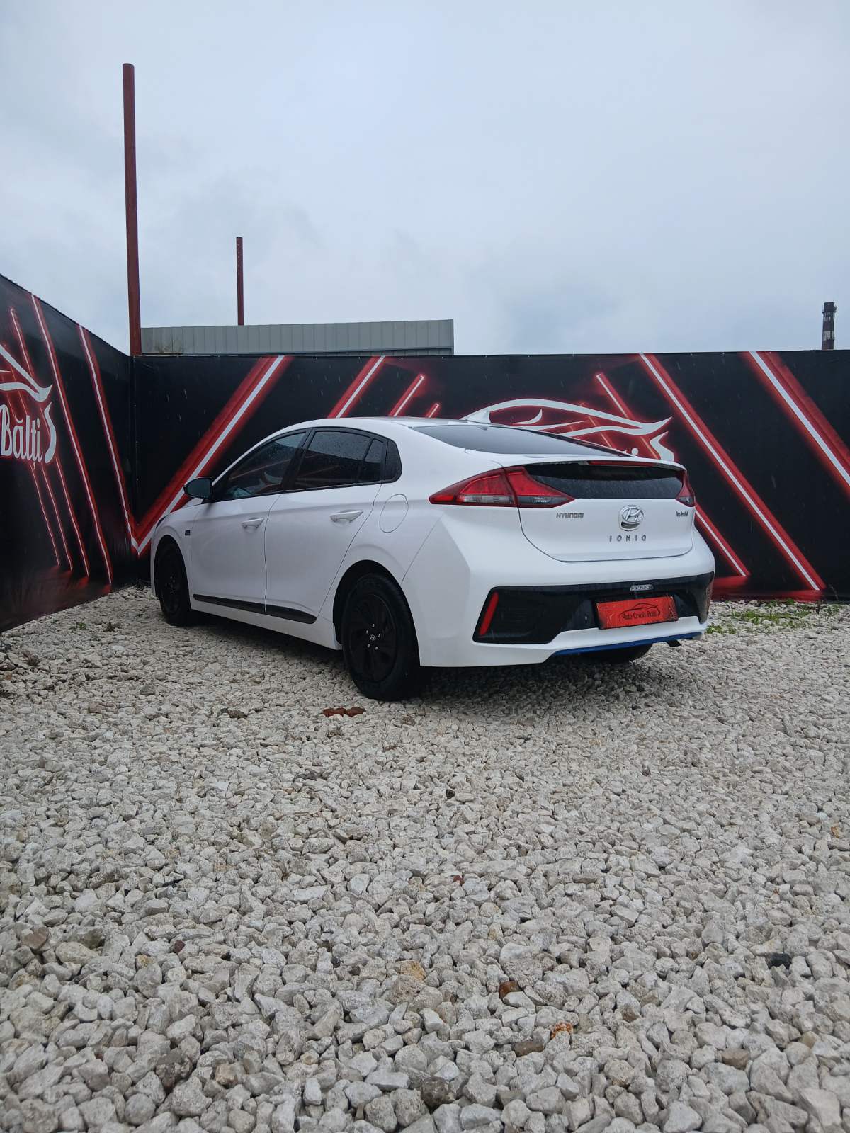 Hyundai IONIQ