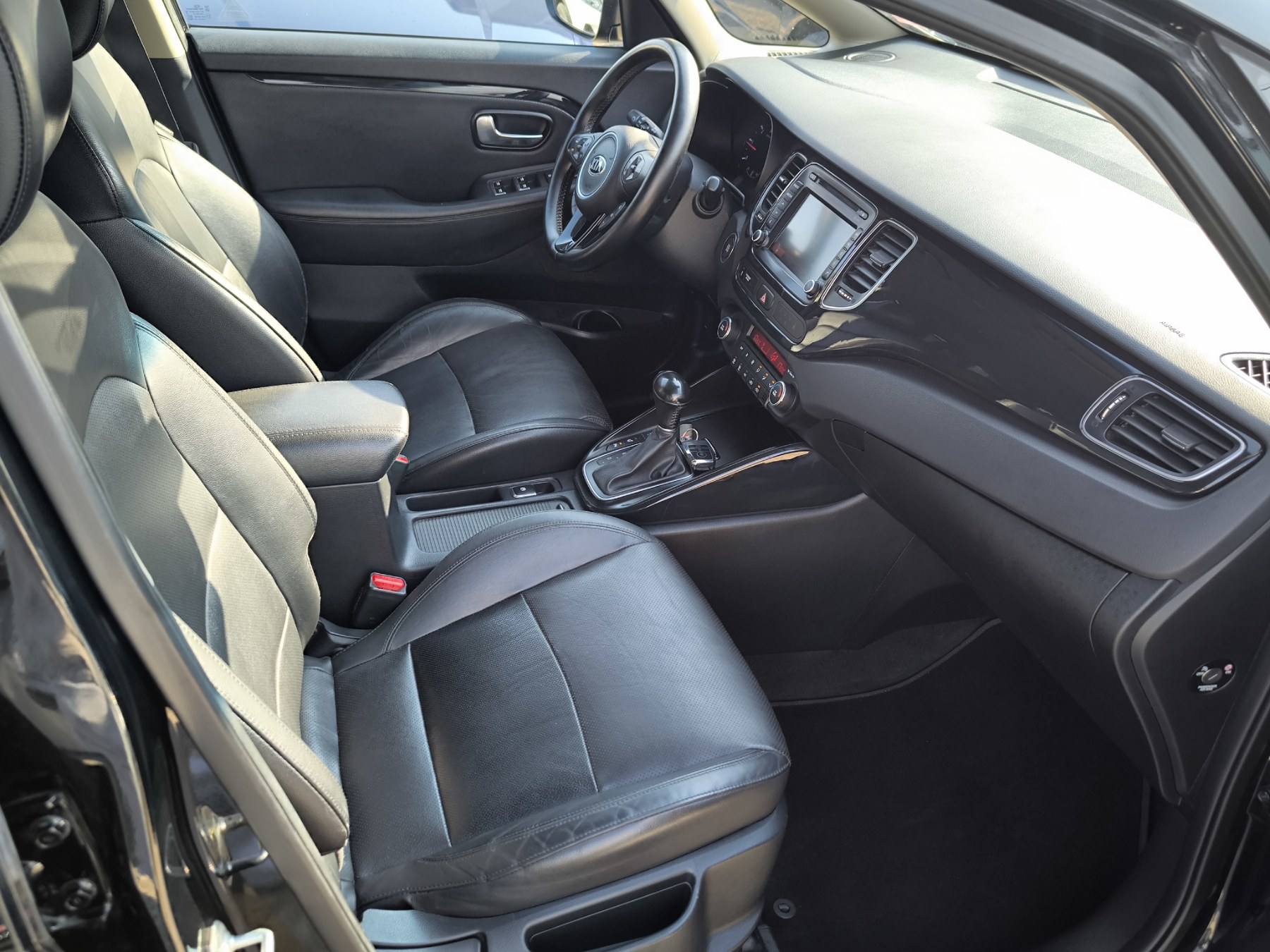 KIA Carens